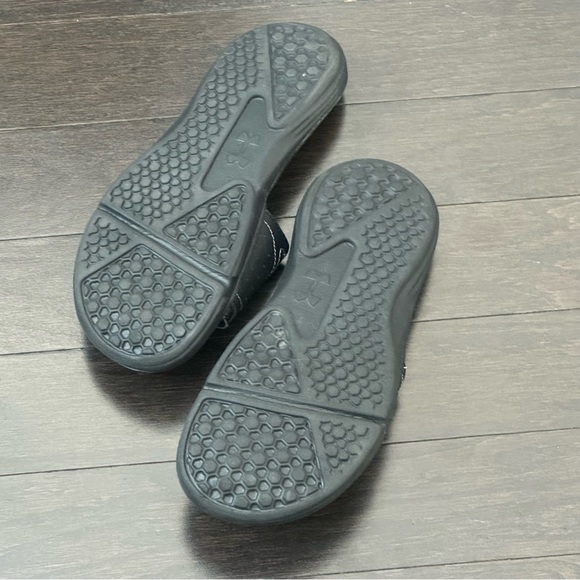 Under armour slides - Picture 2 of 3